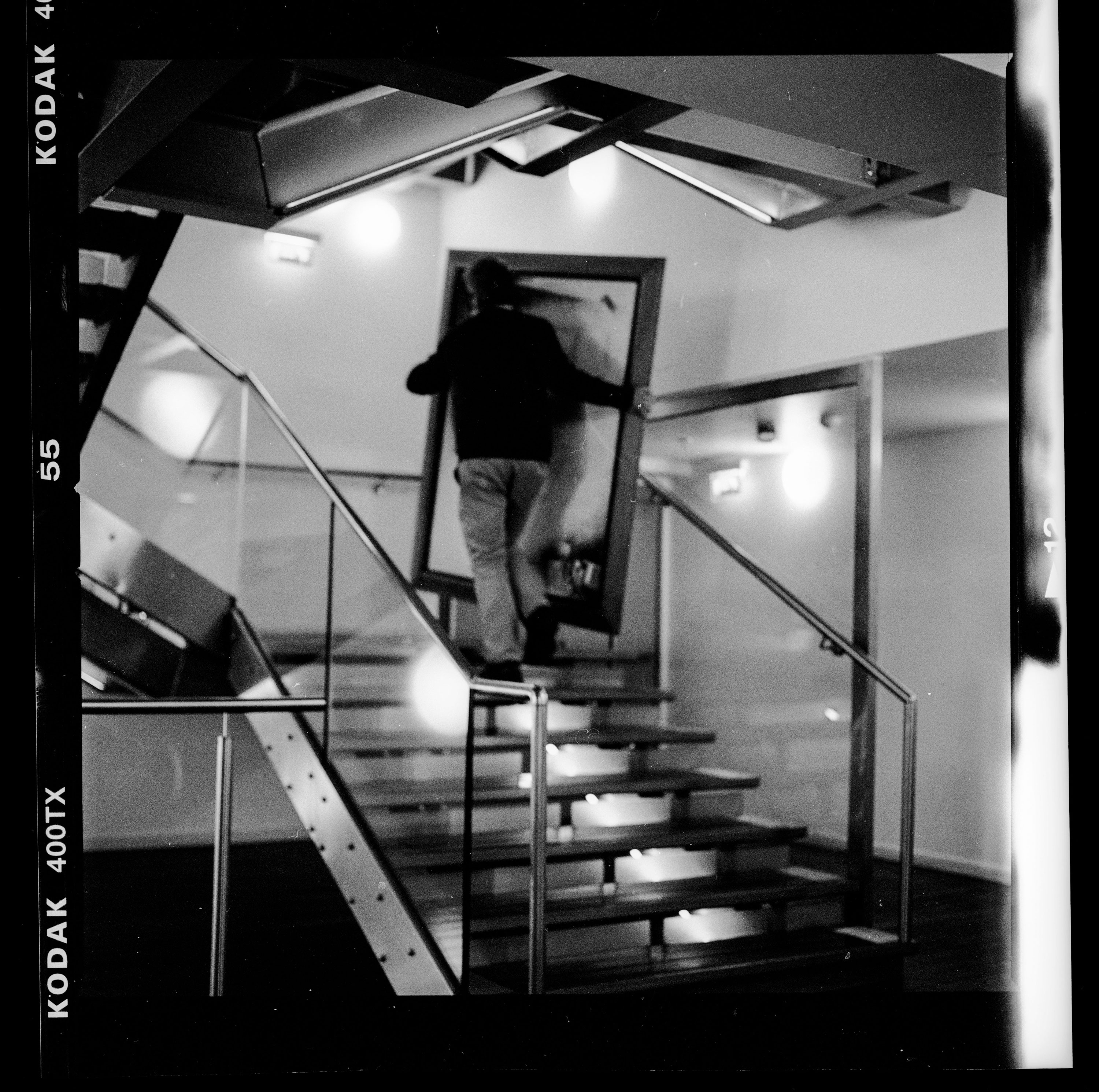 Photo d'Alexis Allemand à l'Espace Drouot - Les ventes aux enchères à Paris.