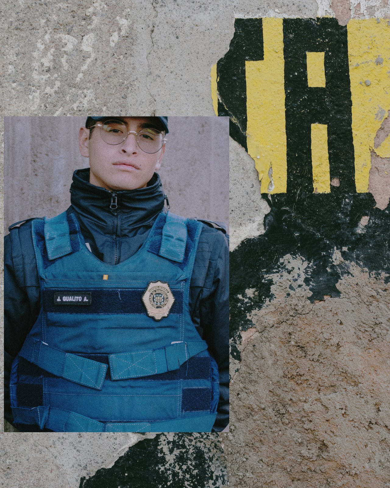 Photographies de fonctionnaires mexicains par notre artiste Thomas Cecchelani, sur le thème de la violence et du crime organisé au Mexique
