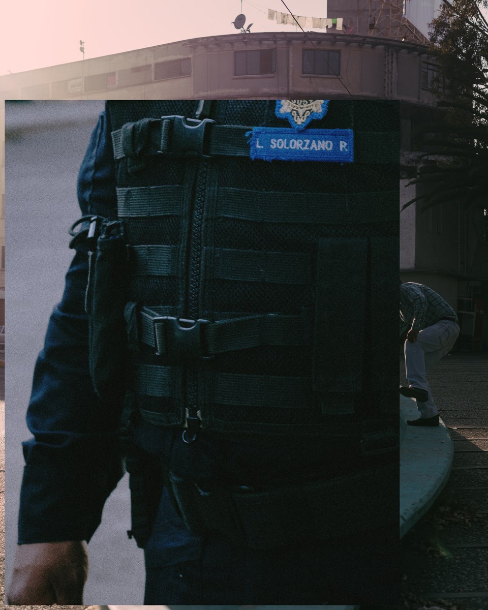 Photographies de fonctionnaires mexicains par notre artiste Thomas Cecchelani, sur le thème de la violence et du crime organisé au Mexique